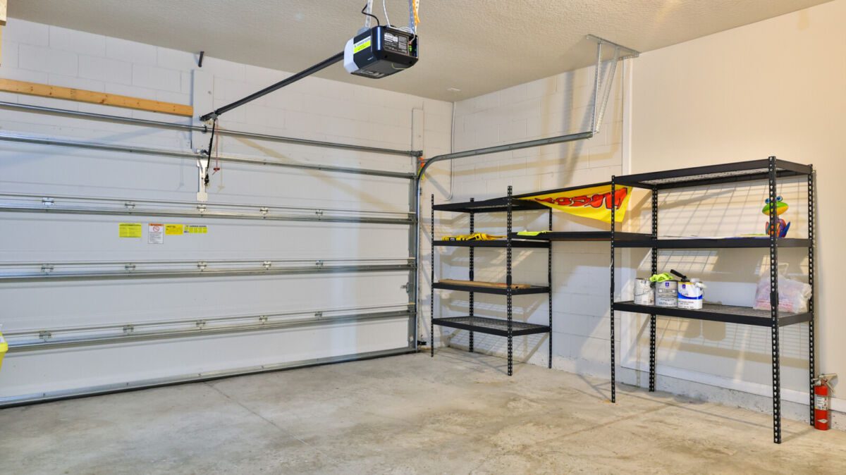 3861 Hanworth Loop-10