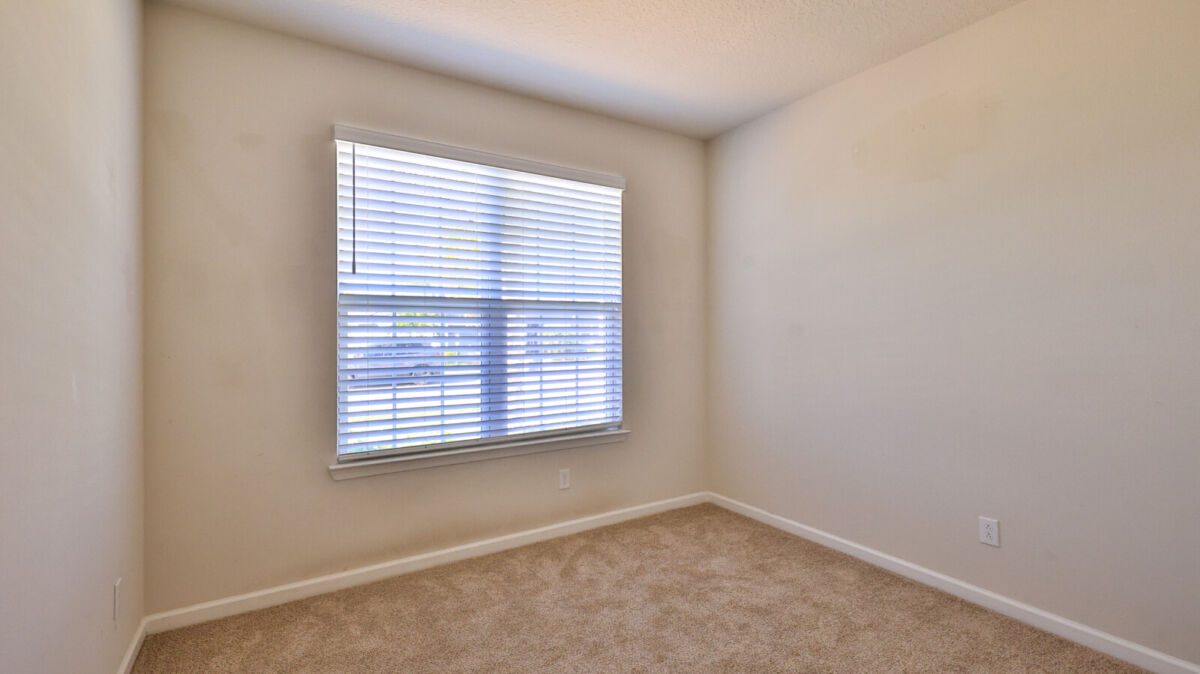 3861 Hanworth Loop-6