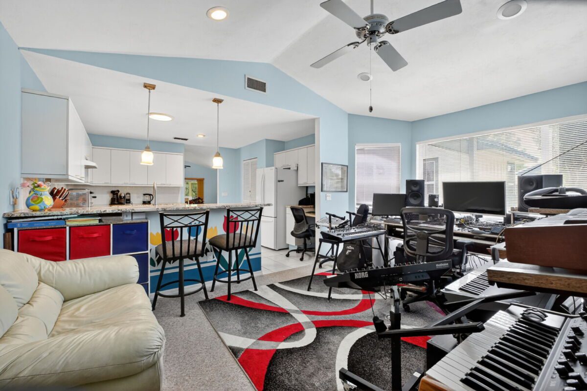 1-web-or-mls-012_VCI08614