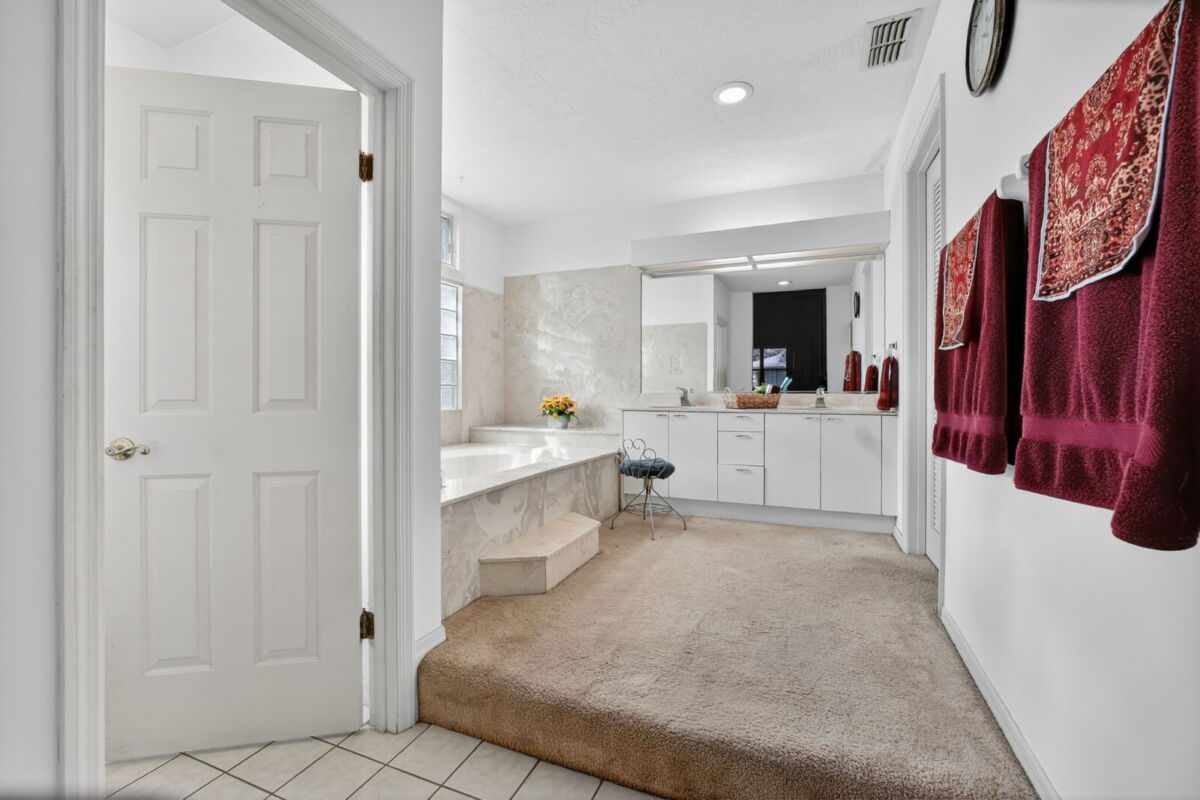 6-web-or-mls-017_VCI08629