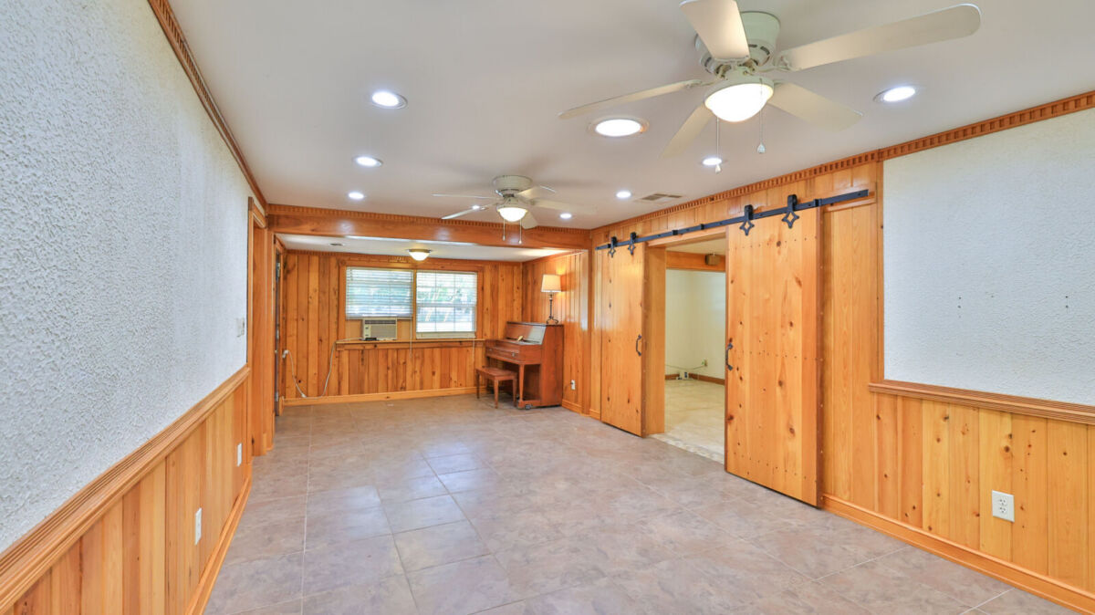 801 East 20th St-17