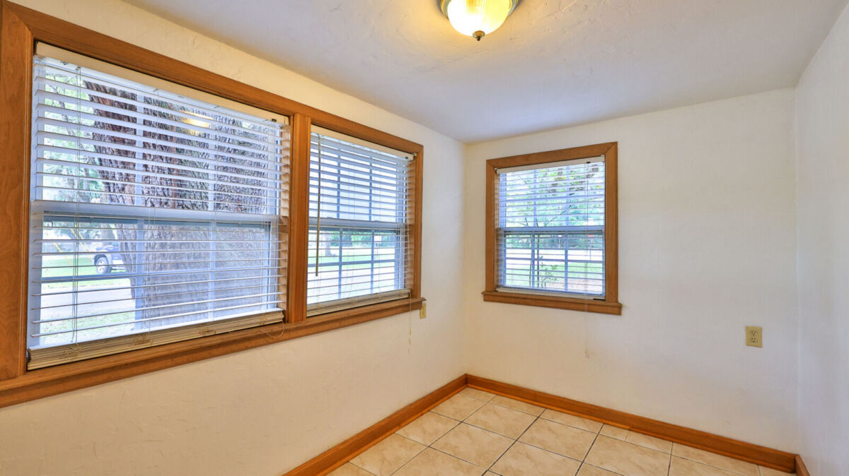 801 East 20th St-31