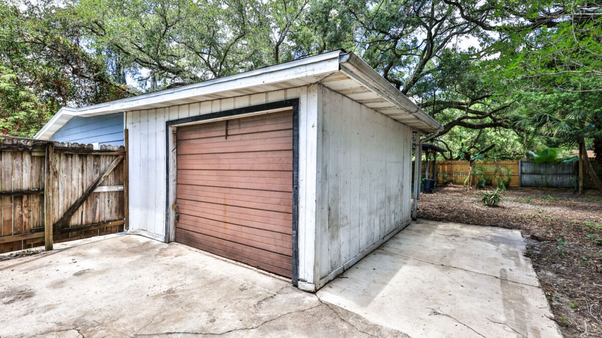 801 East 20th St-35