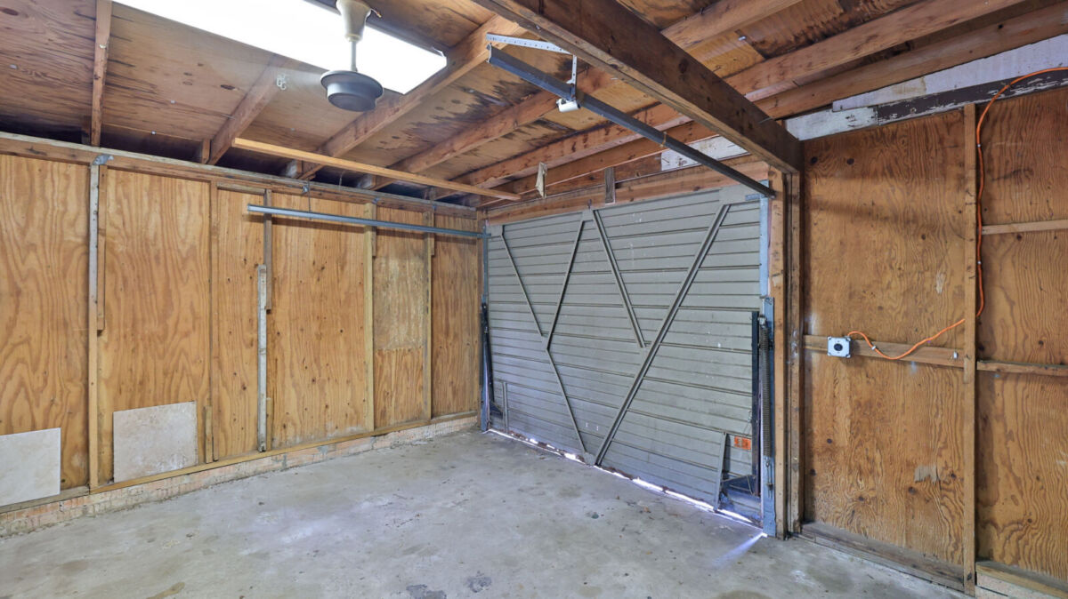 801 East 20th St-37