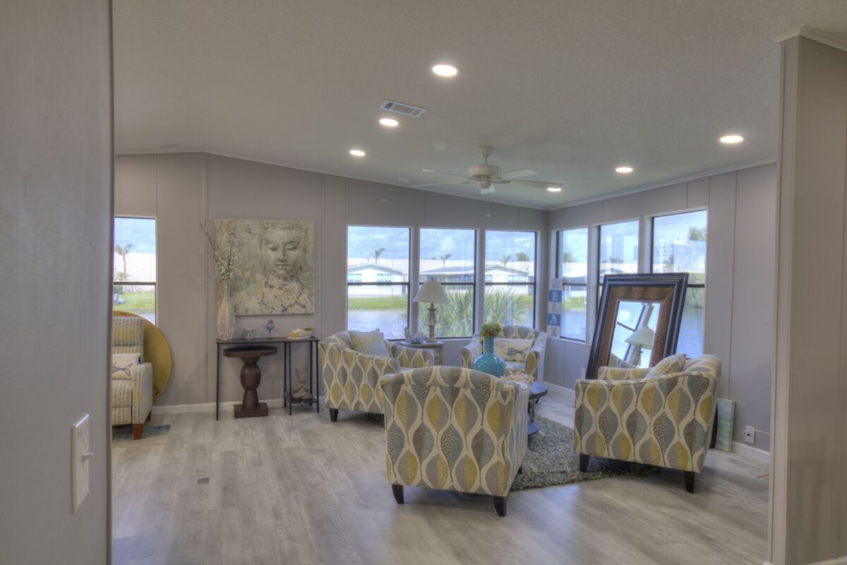 2nd Living Room
