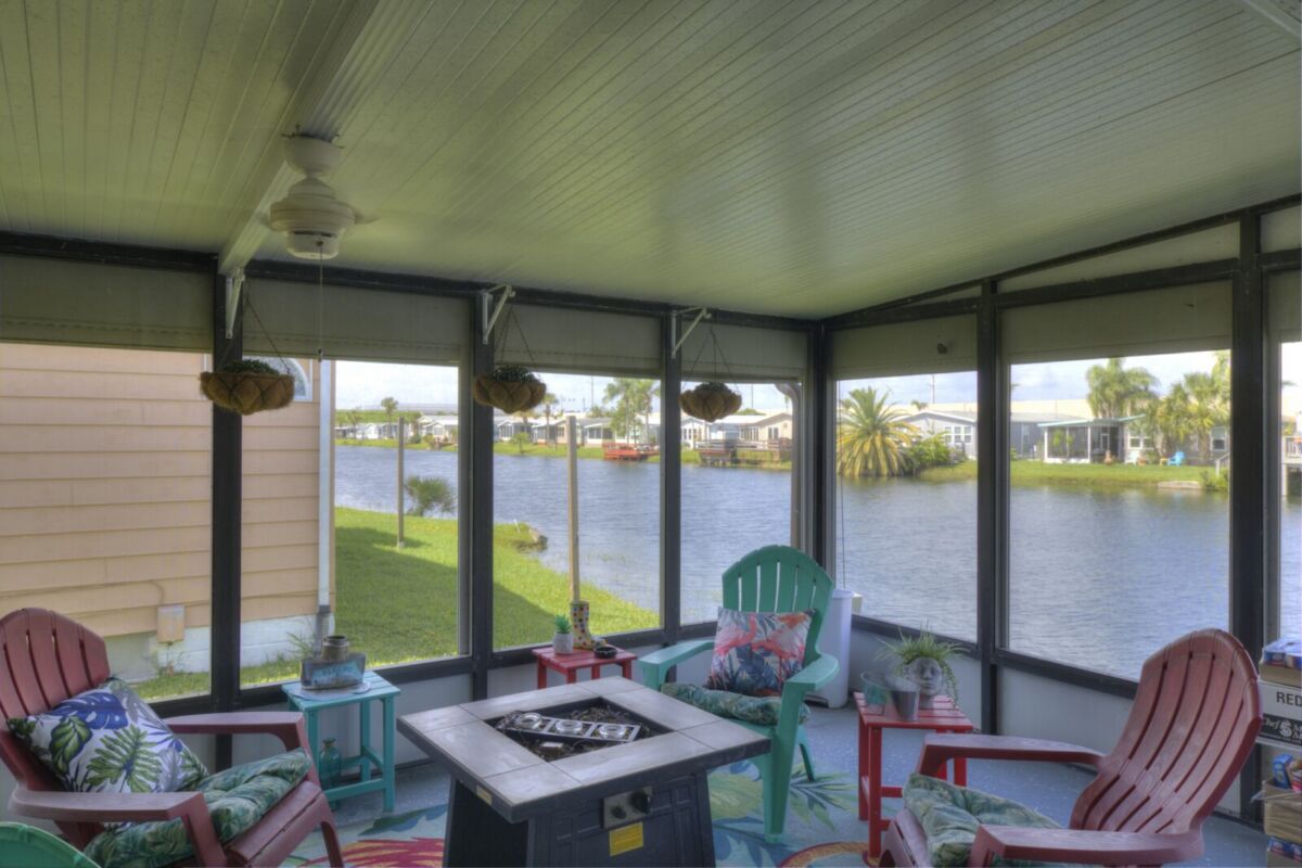 Lanai 1